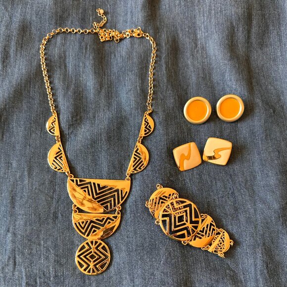 Abstract design Gold necklace & bracelet Set & 2 pairs earrings statement 80 90 - Picture 5 of 16